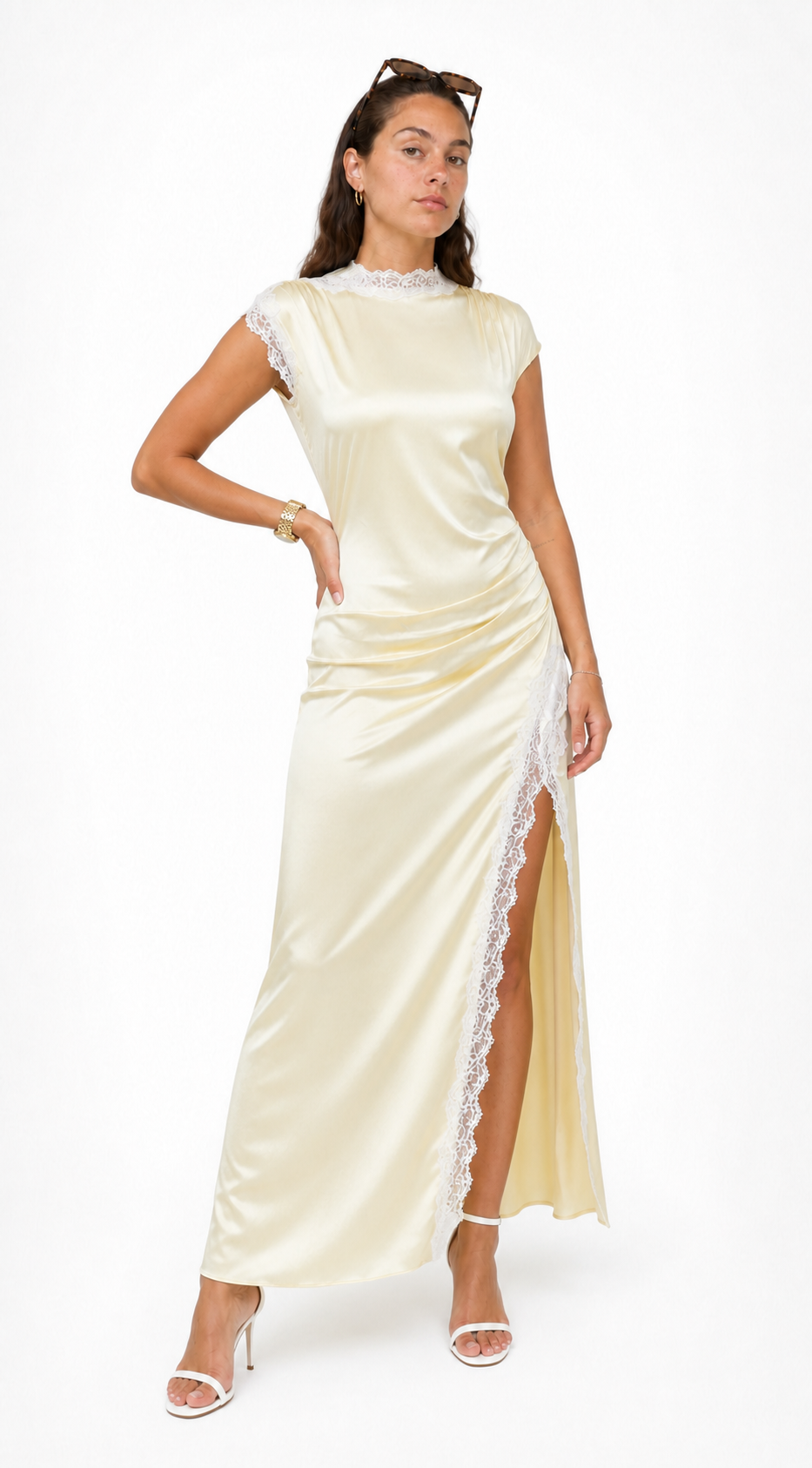 AVELIA – Vestido Largo Satinado con Encaje Floral