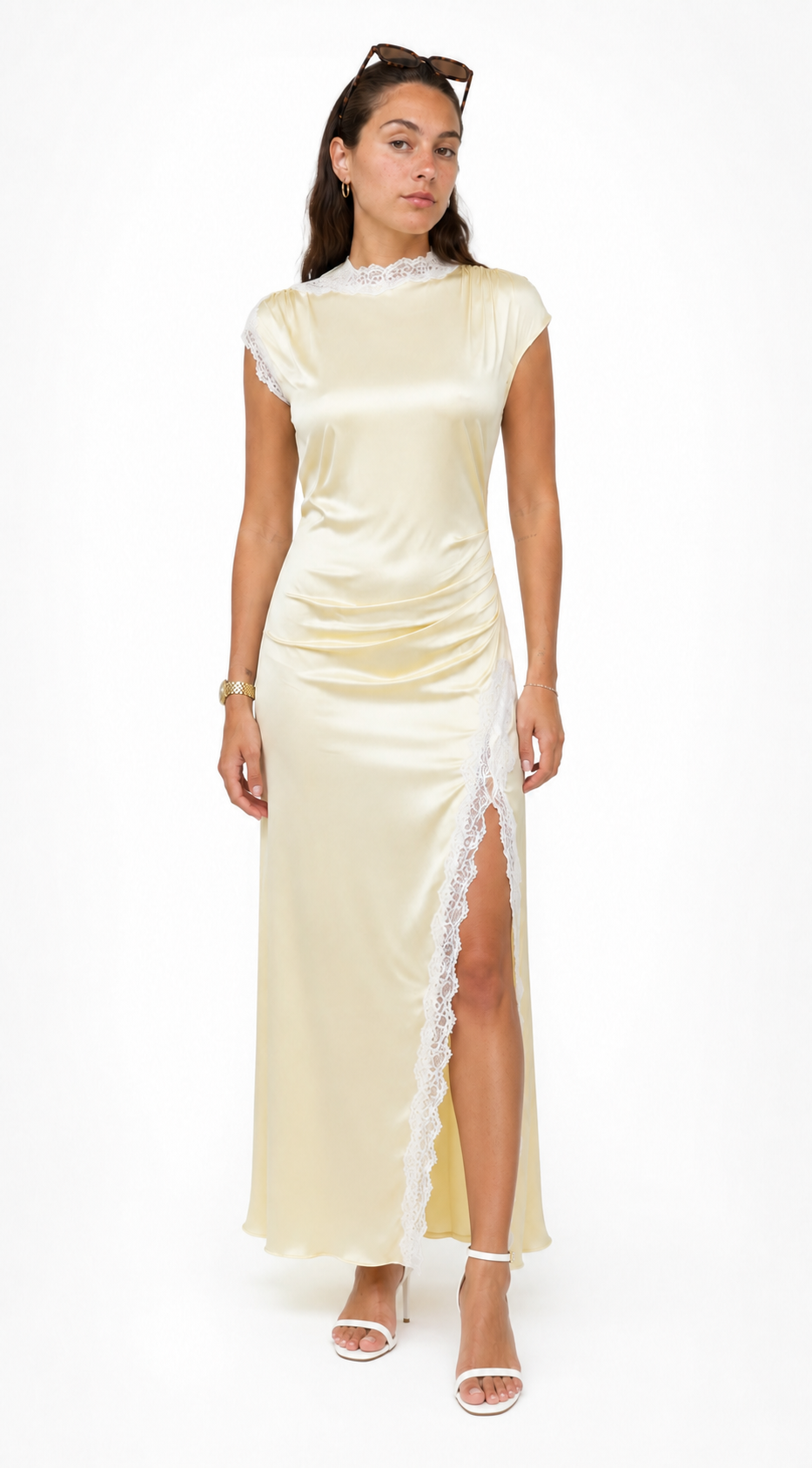 AVELIA – Vestido Largo Satinado con Encaje Floral