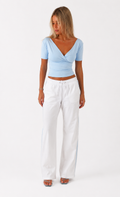 BABY BLUE TOP EN V