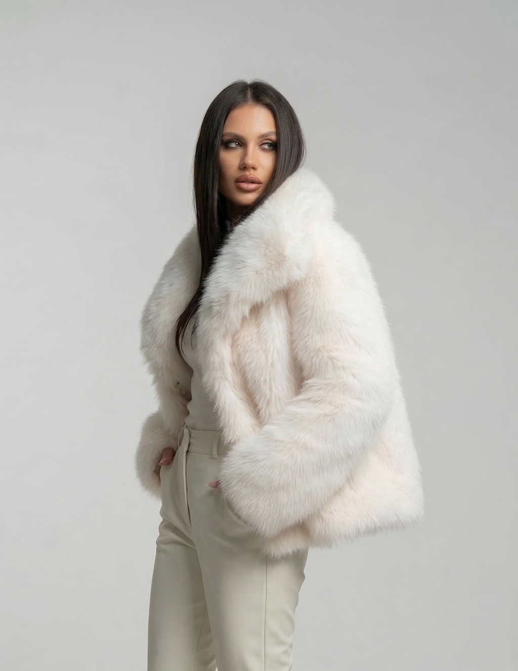 MIKAELA - Abrigo Fuzzy