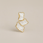 ISADORA – Pendientes Florales Esculpidos Dorados