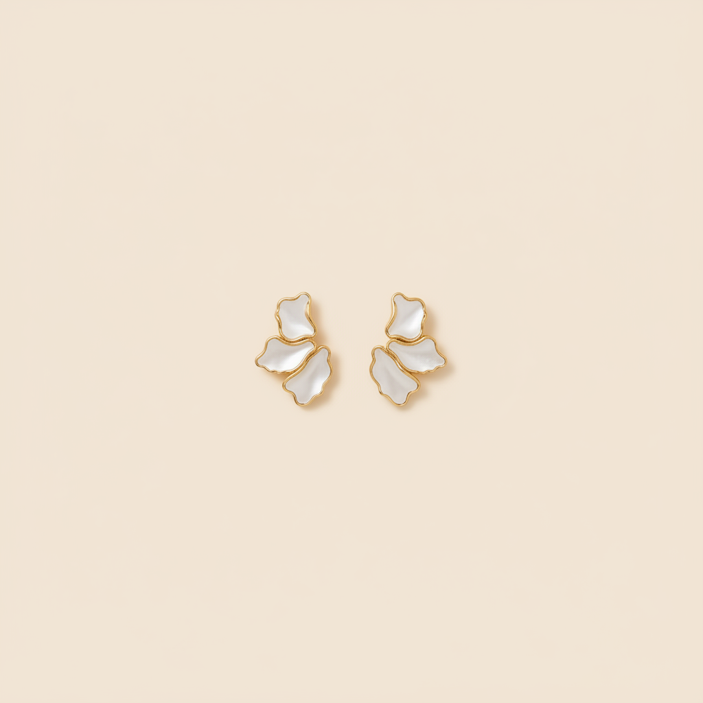 ISADORA – Pendientes Florales Esculpidos Dorados